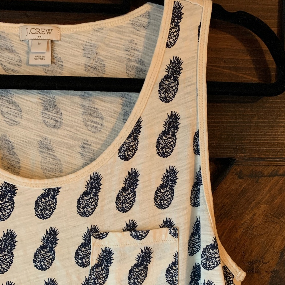 Pineapple pocket tank